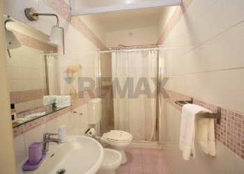 Bagno - Hotel Via Alessandro Manzoni
 
81, Catania - foto 27