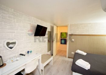 Sala da pranzo - Hotel Via Alessandro Manzoni
 
81, Catania - foto 33