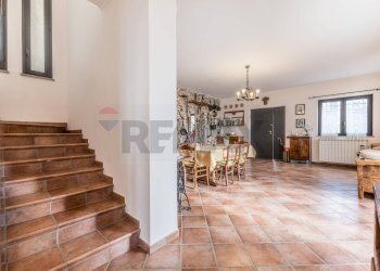 Scale - Villa via roma ovest
 
40, Castelnuovo di Farfa - foto 20