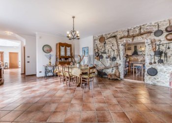Sala da pranzo - Villa via roma ovest
 
40, Castelnuovo di Farfa - foto 21