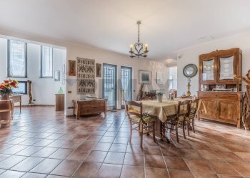 Sala da pranzo - Villa via roma ovest
 
40, Castelnuovo di Farfa - foto 22