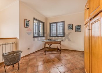 Dettaglio - Villa via roma ovest
 
40, Castelnuovo di Farfa - foto 29
