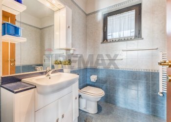 Bagno - Villa via roma ovest
 
40, Castelnuovo di Farfa - foto 42