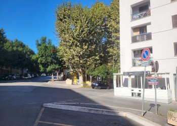 Edificio all\'aperto - Attività Commerciale Piazza Cesare Battisti
 
18, Anzio - foto 3