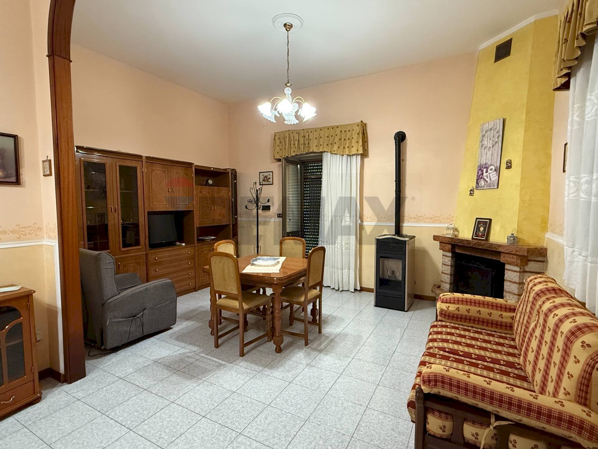 Sala da pranzo - Casa indipendente via magenta, Castiglione di Sicilia - foto 1