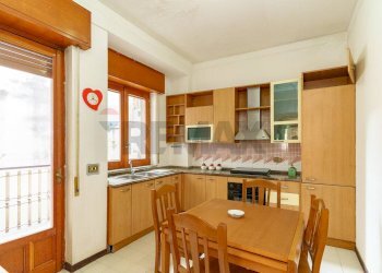 Cucina - Appartamento via Filippo Brunelleschi
 
104, Adrano - foto 4