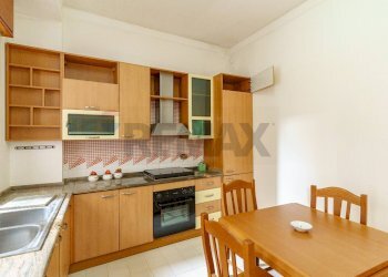 Cucina - Appartamento via Filippo Brunelleschi
 
104, Adrano - foto 5