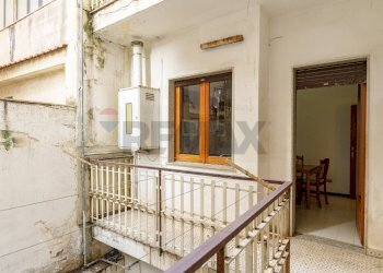 Scale - Appartamento via Filippo Brunelleschi
 
104, Adrano - foto 28