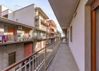 Balcone - Appartamento via Filippo Brunelleschi
 
104, Adrano - foto 33