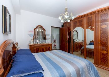 Camera / camera da letto - Trilocale via vittorio emanuele
 
330, Aci Catena - foto 7