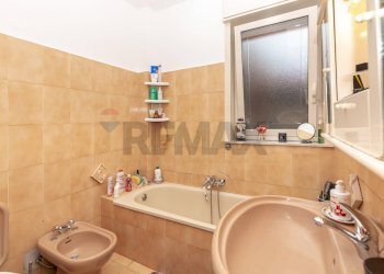 Bagno - Trilocale via vittorio emanuele
 
330, Aci Catena - foto 11