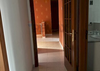 CORRIDOIO VISTA INTERNA - Appartamento VIA PIERSANTI MATTARELLA
 
3/B, Caltanissetta - foto 2