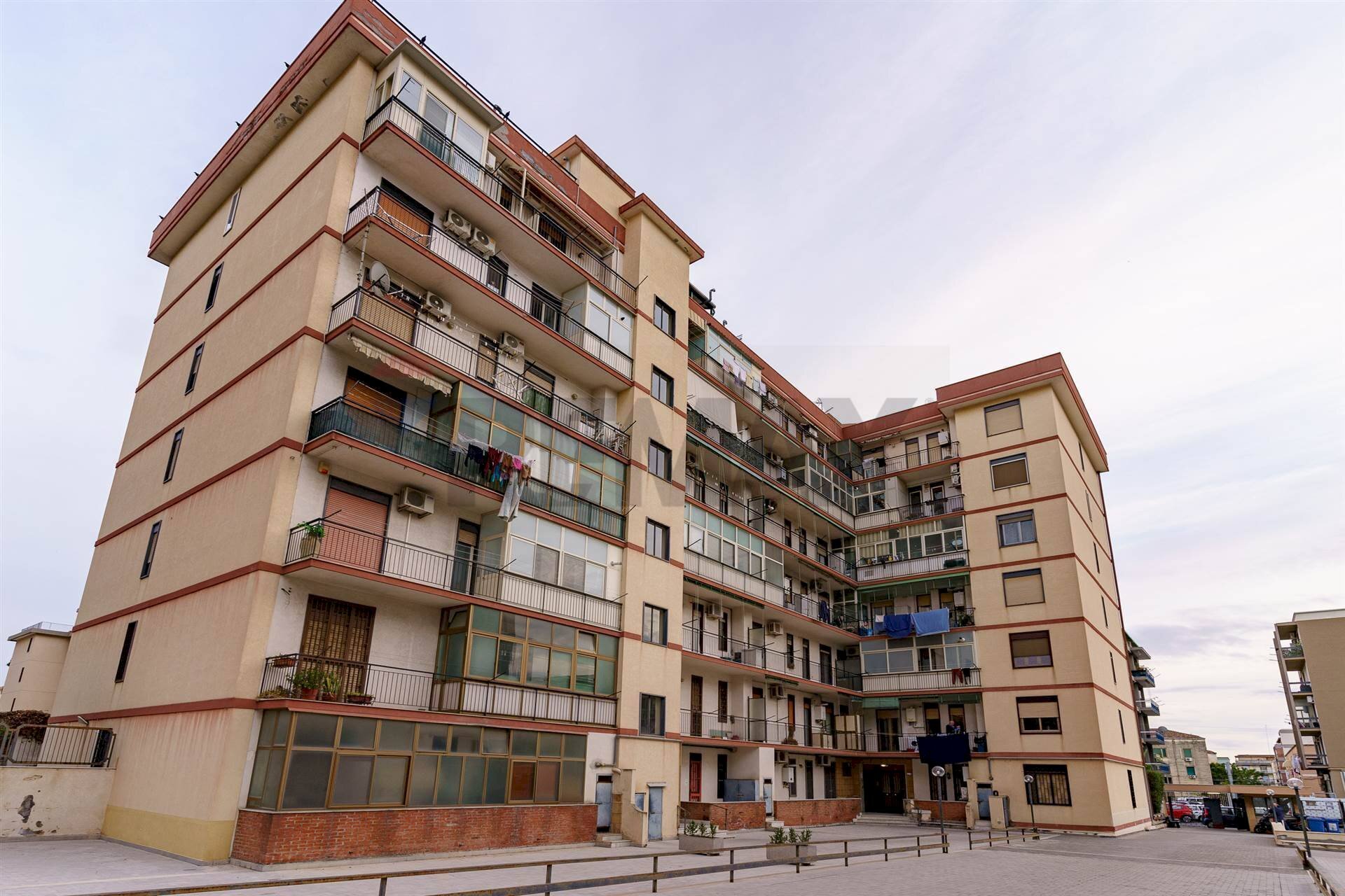 Edificio all\'aperto - Trilocale Via Vitaliano Brancati
 
20, Catania - foto 1