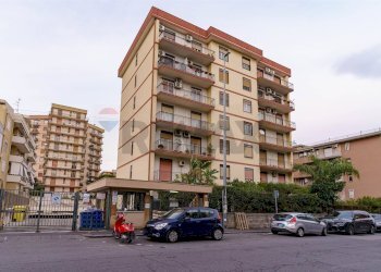 Edificio all\'aperto - Trilocale Via Vitaliano Brancati
 
20, Catania - foto 21