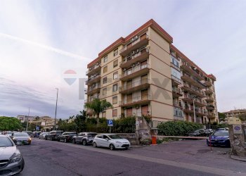 Edificio all\'aperto - Trilocale Via Vitaliano Brancati
 
20, Catania - foto 22