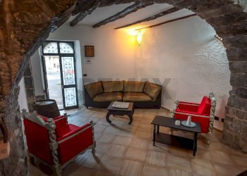 Soggiorno - Casa semi indipendente Piazza Piano Torre
 
6, Calatabiano - foto 4