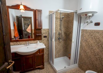 Bagno - Casa semi indipendente Piazza Piano Torre
 
6, Calatabiano - foto 6