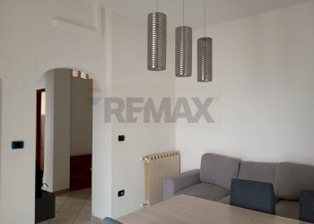 Soggiorno - Trilocale VIA NEVERS
 
2, Mantova - foto 2