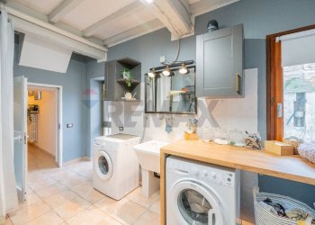 Lavanderia - Casa semi indipendente VIA XXIV APRILE
 
6, Commessaggio - foto 13