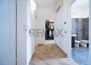 Hall / corridoio - Casa semi indipendente VIA XXIV APRILE
 
6, Commessaggio - foto 21