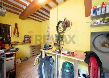 Dispensa di stoccaggio - Casa semi indipendente VIA XXIV APRILE
 
6, Commessaggio - foto 43