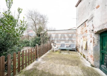 Terrazza - Casa semi indipendente VIA XXIV APRILE
 
6, Commessaggio - foto 47