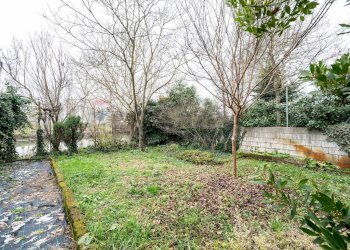 Giardino - Casa semi indipendente VIA XXIV APRILE
 
6, Commessaggio - foto 48