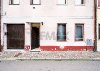 Casa all\'aperto - Casa semi indipendente VIA XXIV APRILE
 
6, Commessaggio - foto 52