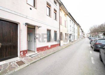 Edificio all\'aperto - Casa semi indipendente VIA XXIV APRILE
 
6, Commessaggio - foto 54