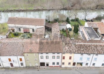 Casa all\'aperto - Casa semi indipendente VIA XXIV APRILE
 
6, Commessaggio - foto 56