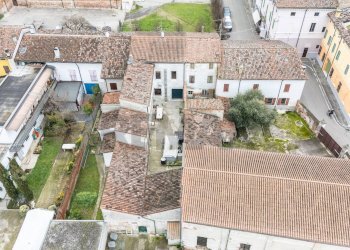 Edificio all\'aperto - Casa semi indipendente VIA XXIV APRILE
 
6, Commessaggio - foto 60