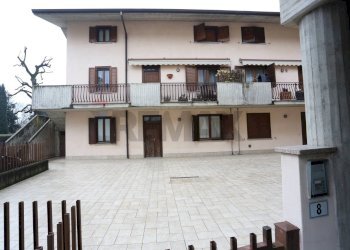 Edificio all\'aperto - Trilocale via Capersegno
 
6, Presezzo - foto 1