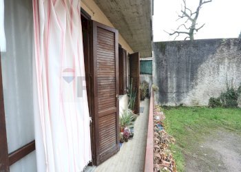 Balcone - Trilocale via Capersegno
 
6, Presezzo - foto 5