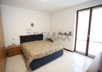 Camera / camera da letto - Trilocale via Capersegno
 
6, Presezzo - foto 8