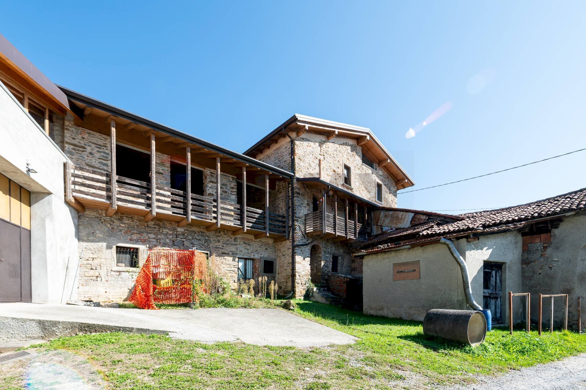 Casa all\'aperto - Rustico VIA BRUGHIERA
 
38, Palazzago - foto 1