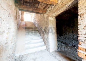 Scale - Rustico VIA BRUGHIERA
 
38, Palazzago - foto 15