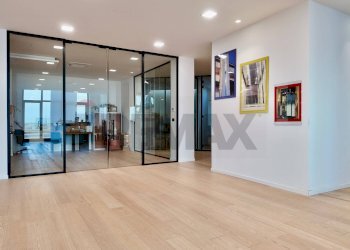 Stanza vuota - Commercial Premises via Velino
 
1, Ancona - photo 1