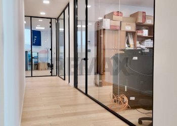 Hall / corridoio - Commercial Premises via Velino
 
1, Ancona - photo 3