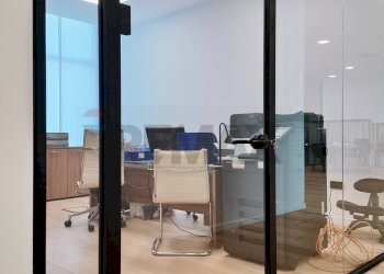 Ufficio - Commercial Premises via Velino
 
1, Ancona - photo 5