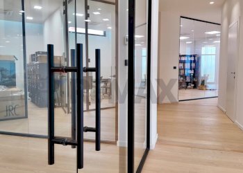 Ricezione / Lobby - Commercial Premises via Velino
 
1, Ancona - photo 23