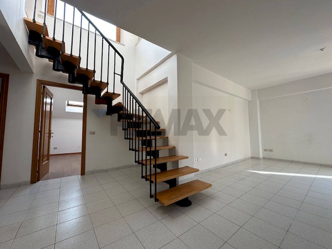 Scale - Appartamento Via Verdi
 
10/B, Falconara Marittima - foto 2