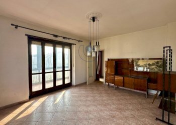 Soggiorno - Casa semi indipendente via circonvallazione
 
1, Feletto - foto 15