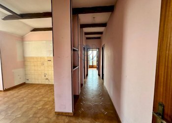 corridoio - Casa semi indipendente via circonvallazione
 
1, Feletto - foto 29