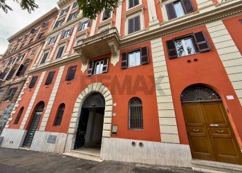 Edificio all\'aperto - Three-room apartment Via Goffredo Mameli, Roma - photo 1