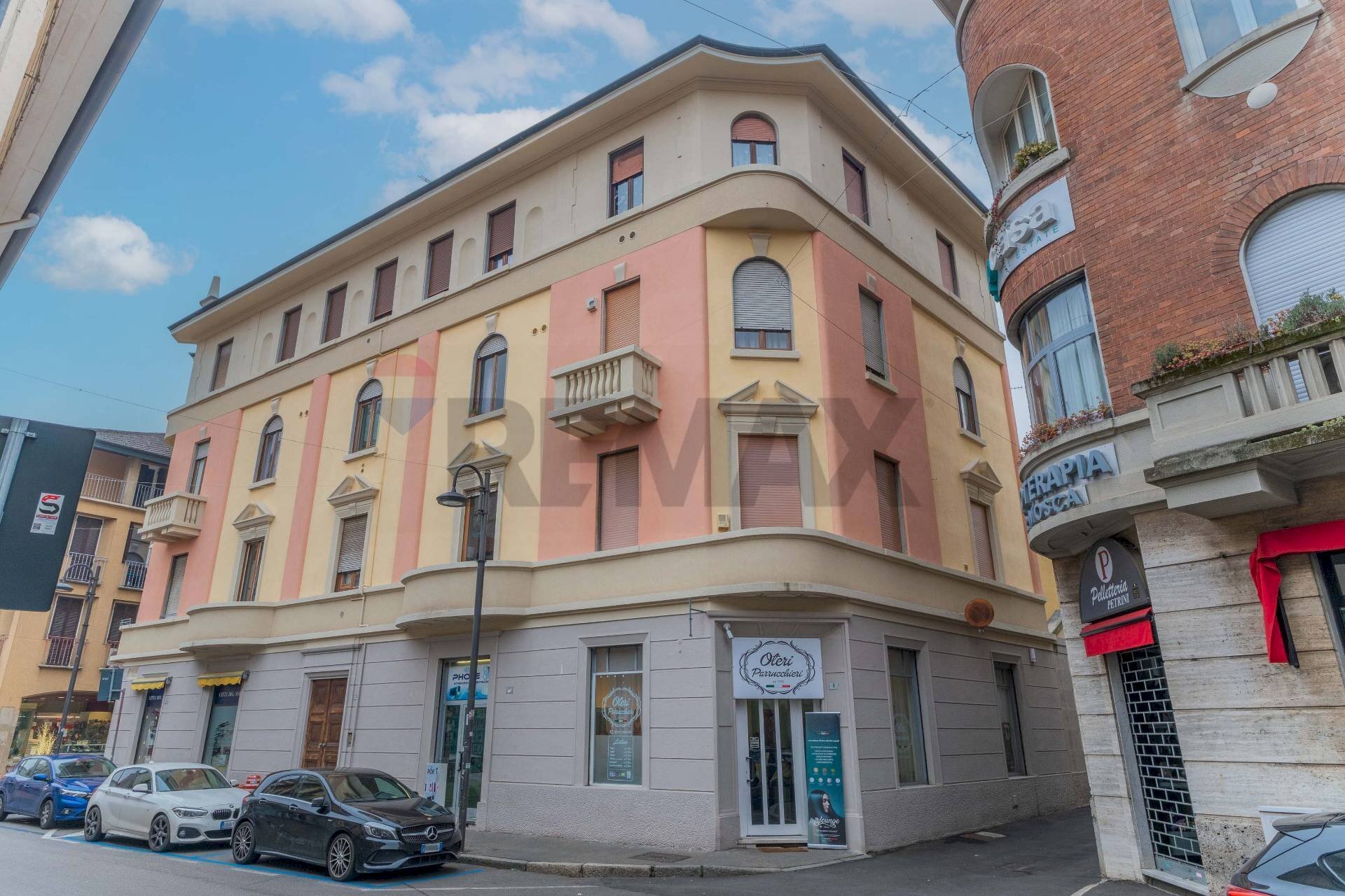 Edificio all\'aperto - Bilocale Via Montebello
 
3, Busto Arsizio - foto 1