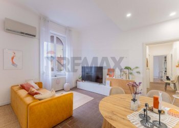 Sala da pranzo - Bilocale Via Montebello
 
3, Busto Arsizio - foto 2