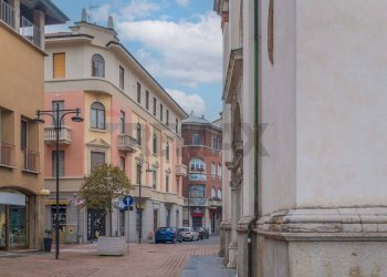 Edificio all\'aperto - Bilocale Via Montebello
 
3, Busto Arsizio - foto 29