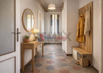 Hall / corridoio - Casa indipendente VIA PADRE REGINALDO GIULIANI
 
6, Busto Arsizio - foto 3