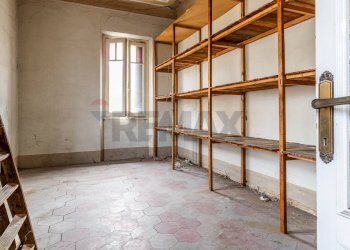 Dispensa di stoccaggio - Casa indipendente VIA PADRE REGINALDO GIULIANI
 
6, Busto Arsizio - foto 28