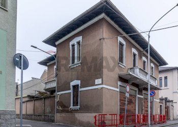 Edificio all\'aperto - Casa indipendente VIA PADRE REGINALDO GIULIANI
 
6, Busto Arsizio - foto 42